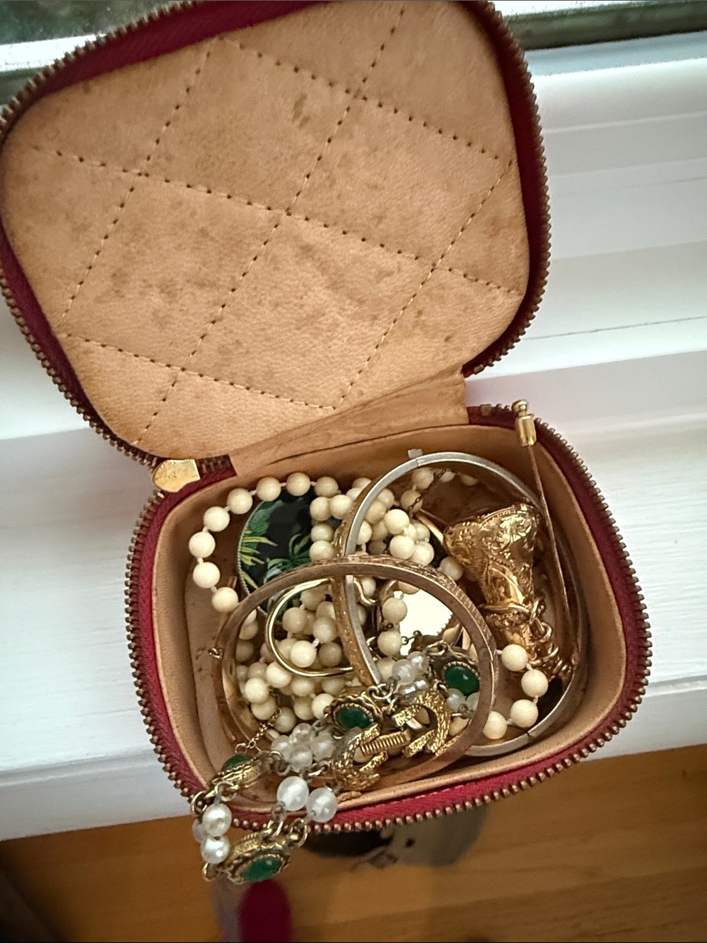 Vintage Estate Jewelry Mystery Junk Drawer Lot Gold Tone Repair Repurpose